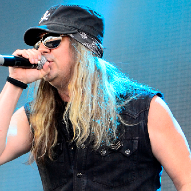 Ex-SKID ROW Singer Injured In Car Crash 