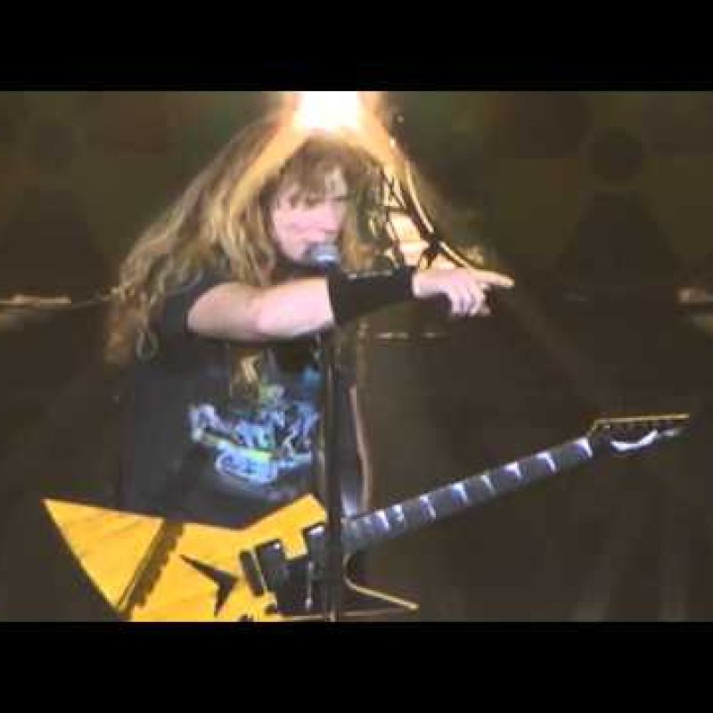 Dave Mustaine Goes Off On Crowd While Giving Chris Cornell Tribute
