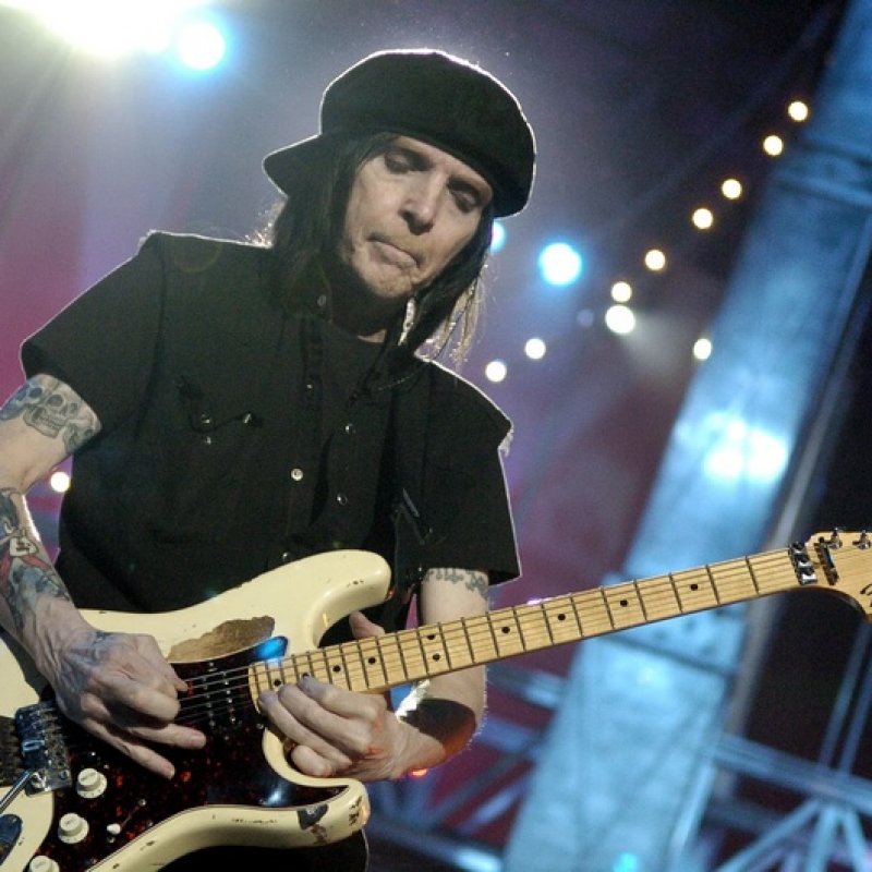 MICK MARS Solo Album Is Ready; M&Ouml;TLEY CR&Uuml;E Fans Will Get What They&rsquo;re Expecting 