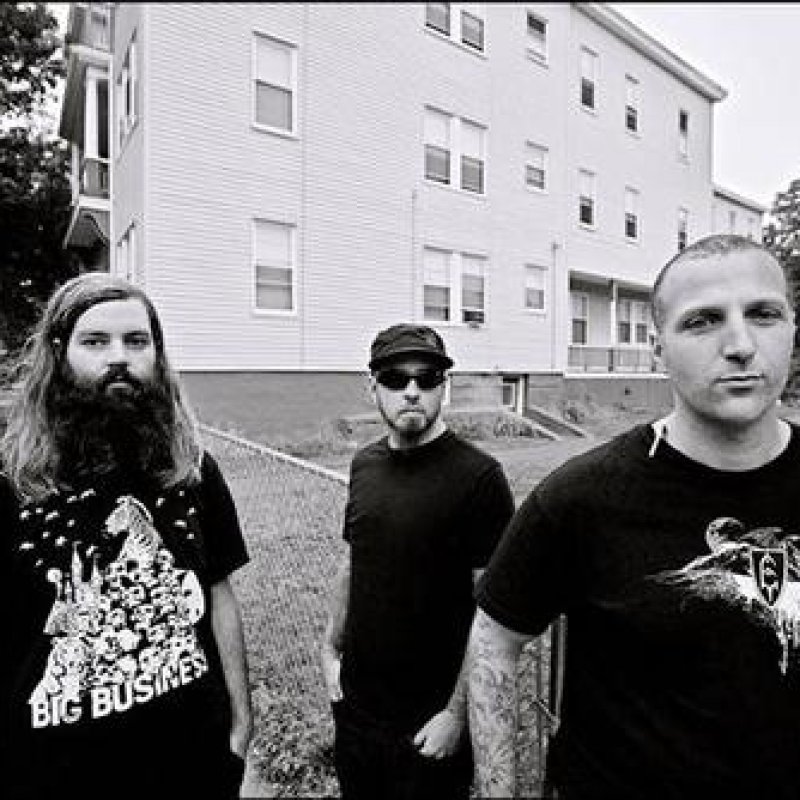 Listen to this new Tombs track loud as fucking fuck!