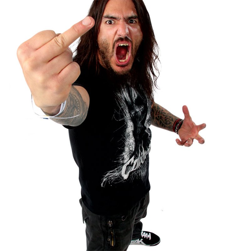 ROBB FLYNN Performs Acoustic Version Of 'Circle The Drain' 
