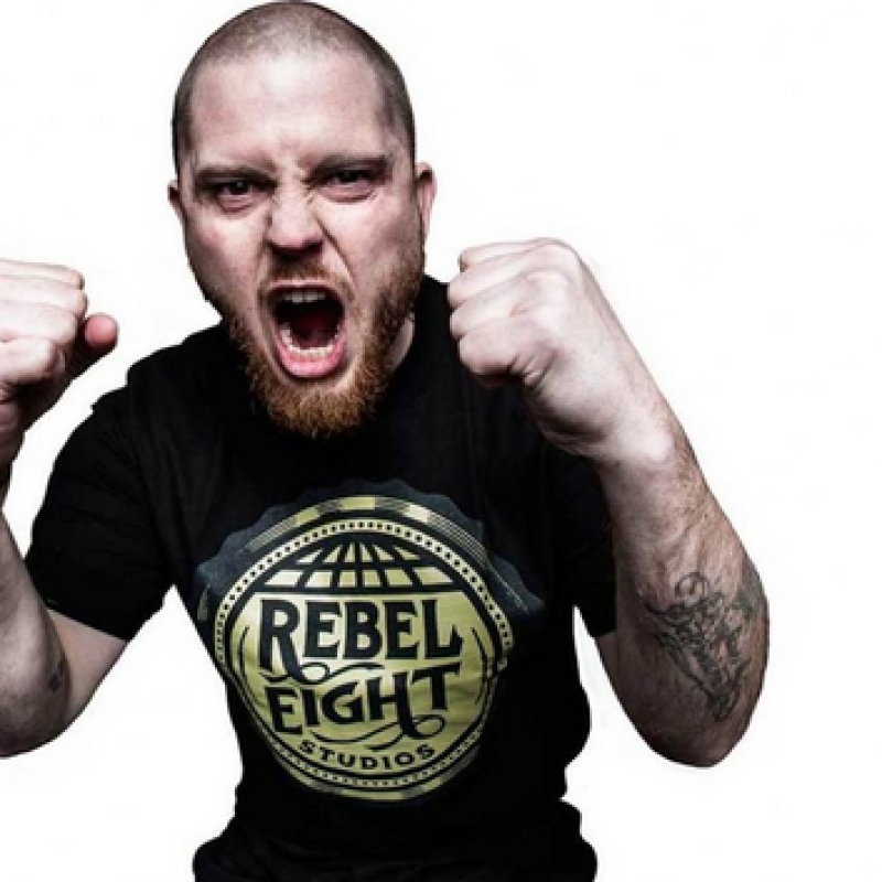 JAMEY JASTA Blasts DONALD TRUMP As A 'Fake Tan Freak' Who Is 'Bad At Stringing Together A Sentence' 