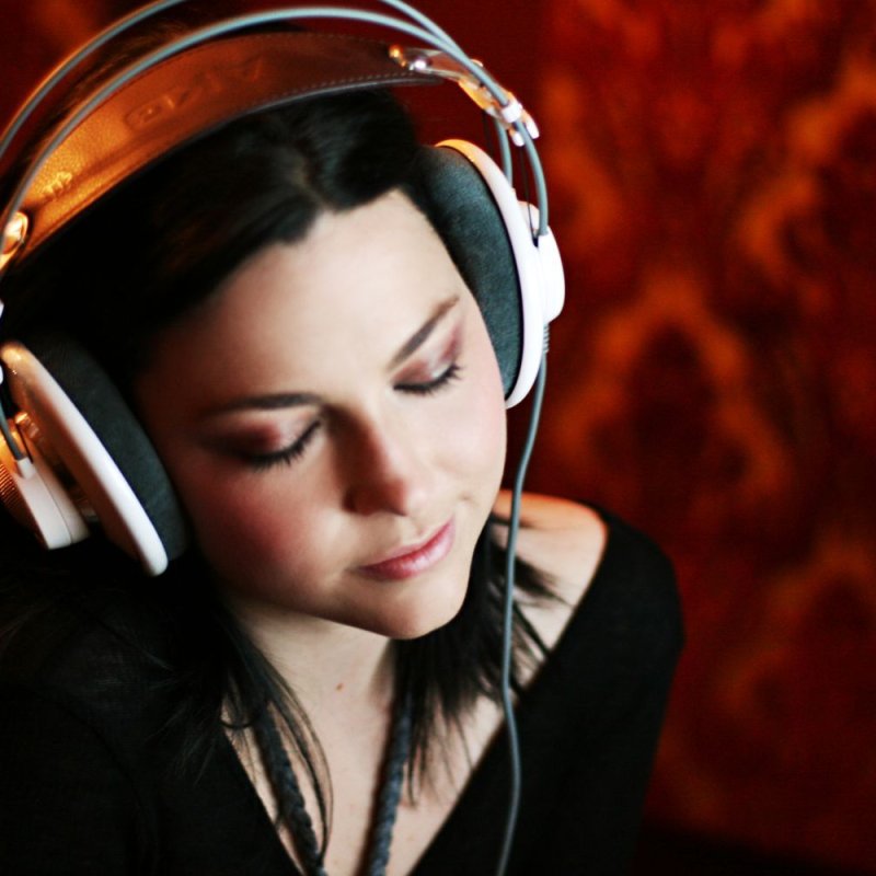 NEW EVANESCENCE VIDEO