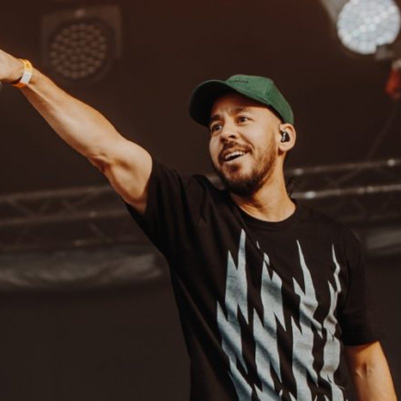 Why Is Linkin Park's Fanbase At War?