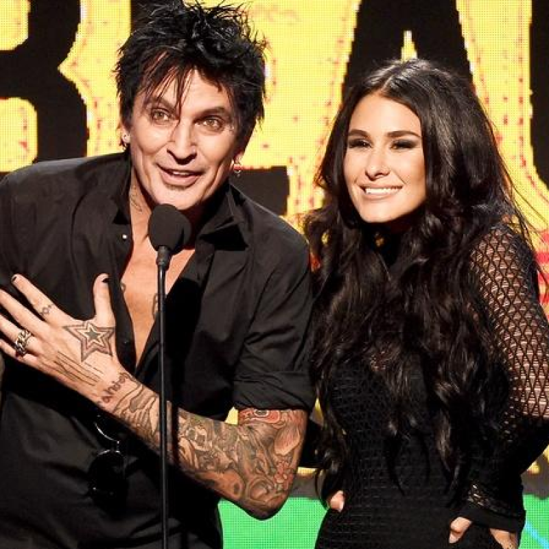 Tommy Lee&rsquo;s Wife Makes Devastating Statement About Mental Issues?