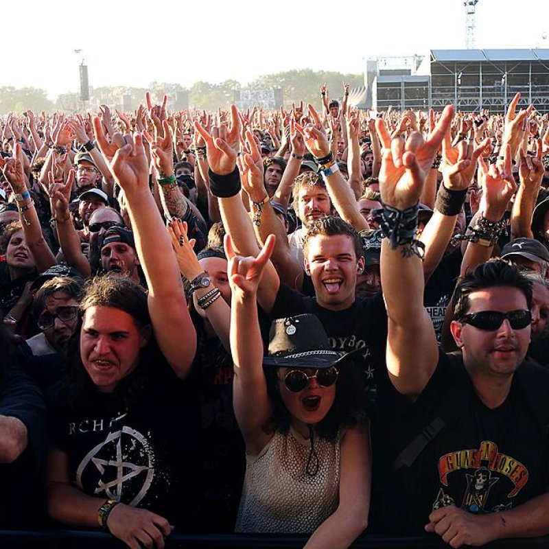POLL: MOST FANS WILL AVOID CONCERTS BEFORE VACCINE