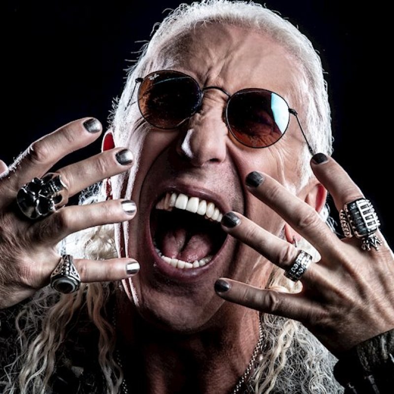 Heavy metal legend DEE SNIDER brings his electrifying live performance right into your living room with For The Love Of Metal Live!