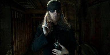 CELTIC FROST Frontman THOMAS GABRIEL FISCHER Launches 'Dark,' 'Groovy' And 'Psychedelic' New Project