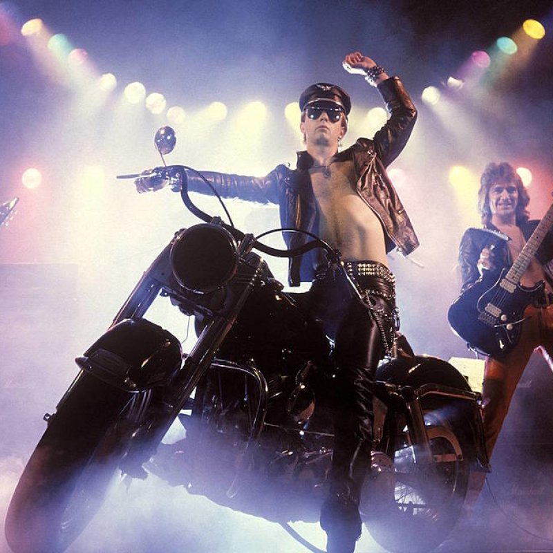 ROB HALFORD To Closeted Gay Metalheads: 'Have A Good Time With Your Life And Don't Be Afraid'