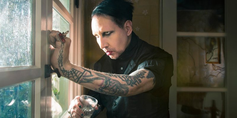 MARILYN MANSON Pays Tribute To Late Father