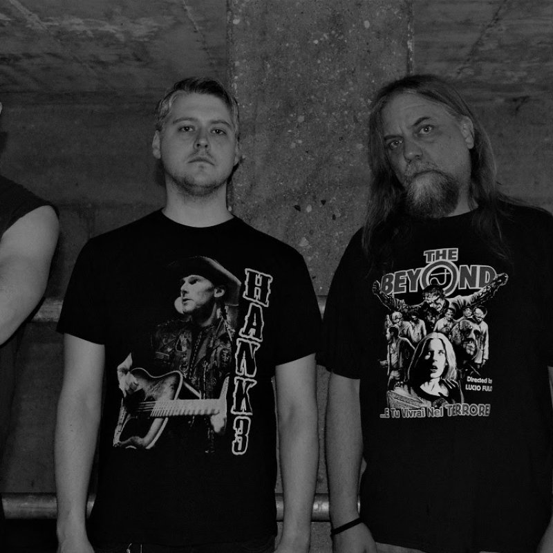 America's CARDIAC ARREST premiere new track at "Deaf Forever" magazine's website