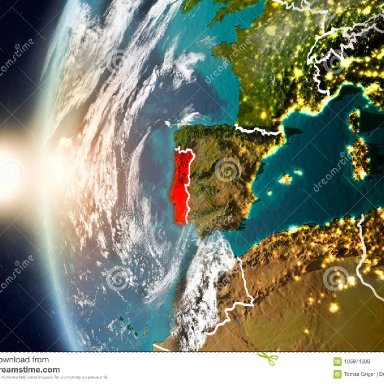 portugal-durante-puesta-del-sol-en-la-tierra-106974606