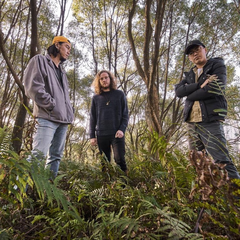 POLYPHOZIA: Wenzhou, China-Based Grunge/Post-Rock Trio To Release Suitcase Of Voices Through Nefarious Industries In November; "Sandwich" Now Playing + Preorders Posted