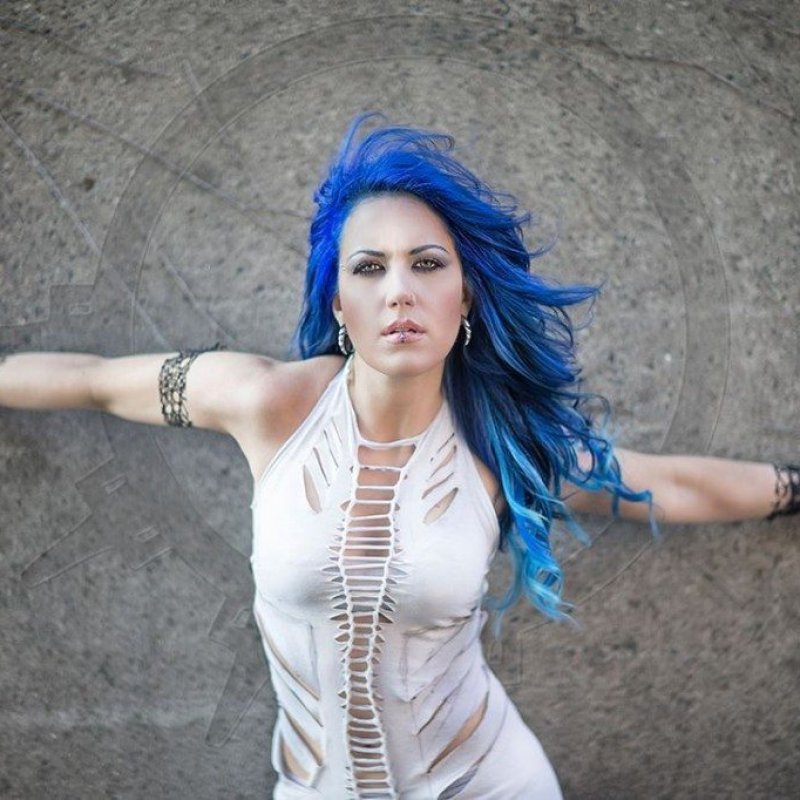 ALISSA WHITE-GLUZ's Solo Debut Will Feature Lots Of Jeff Loomis!