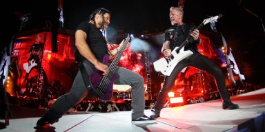 Pro-Shot Footage Of Metallica 'For Whom The Bell Tolls' and its fucking awesome!