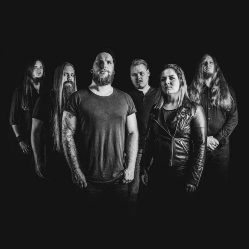 Melancholic Doom act RED MOON ARCHITECT premieres brand new music video for "One Shines Brighter"!