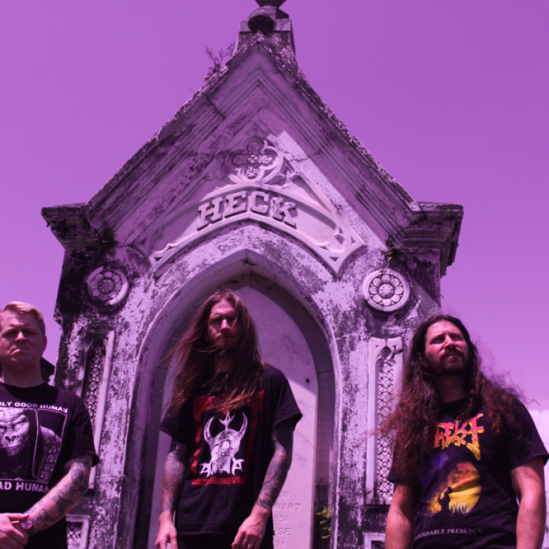 ROMASA: Invisible Oranges Premieres Insufferable Cave Of Rotting Aspiration From New Orleans Sludge/Crust/Death Trio; EP To See Release This Friday Via Hand Of Death Records