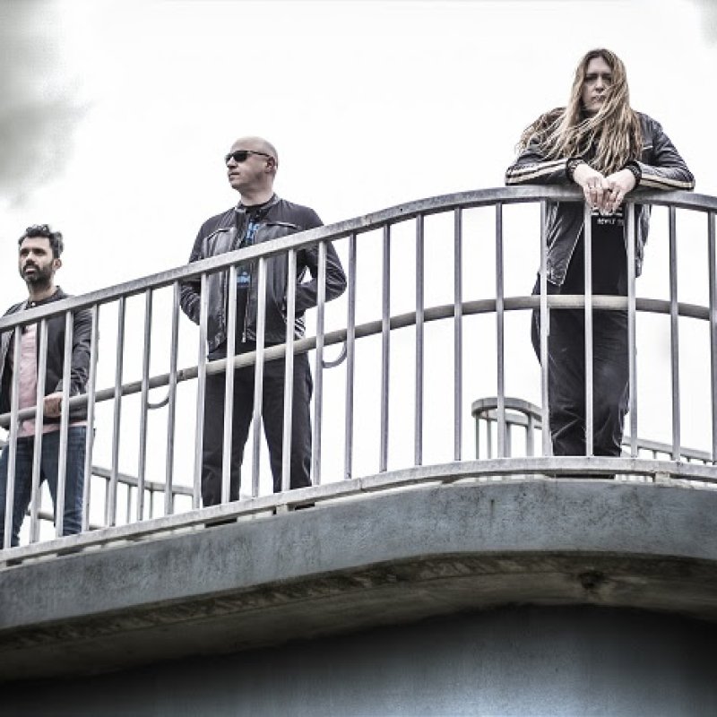 Sonic Circus release new single "Everything"