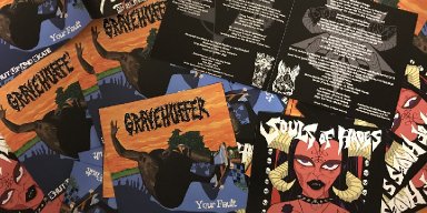 New Promo: Gravehuffer - Limited 7" Split With Souls Of Hades - (Sludge Metal)