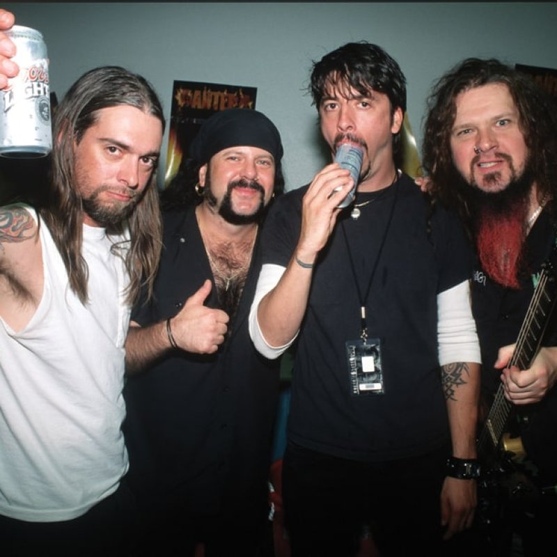 DAVE GROHL talks PANTERA Inspiration 