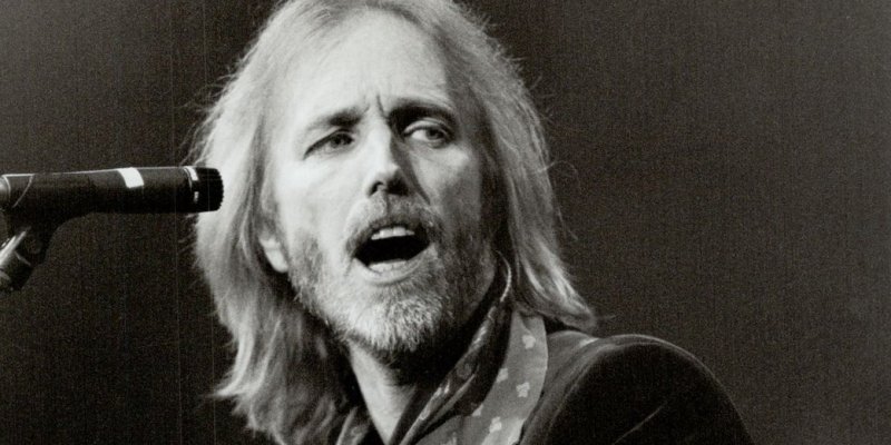 Tom Petty Taken Off Life Support, Death Not Confirmed!