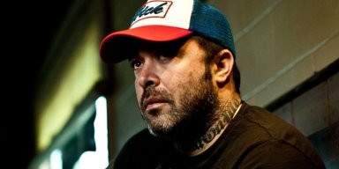 STAIND's AARON LEWIS Says More Gun Control Legislation Would Not Have Stopped Las Vegas Massacre