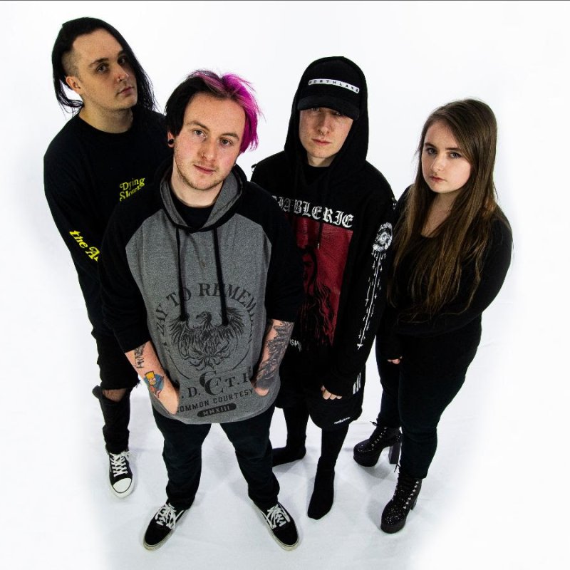 OCTOPUS MONTAGE UNCHAINS VIDEO FOR A CRUSHING NEW, UNAPOLOGETIC AND MENTAL HEALTH-ORIENTED SINGLE - "VOICES"!