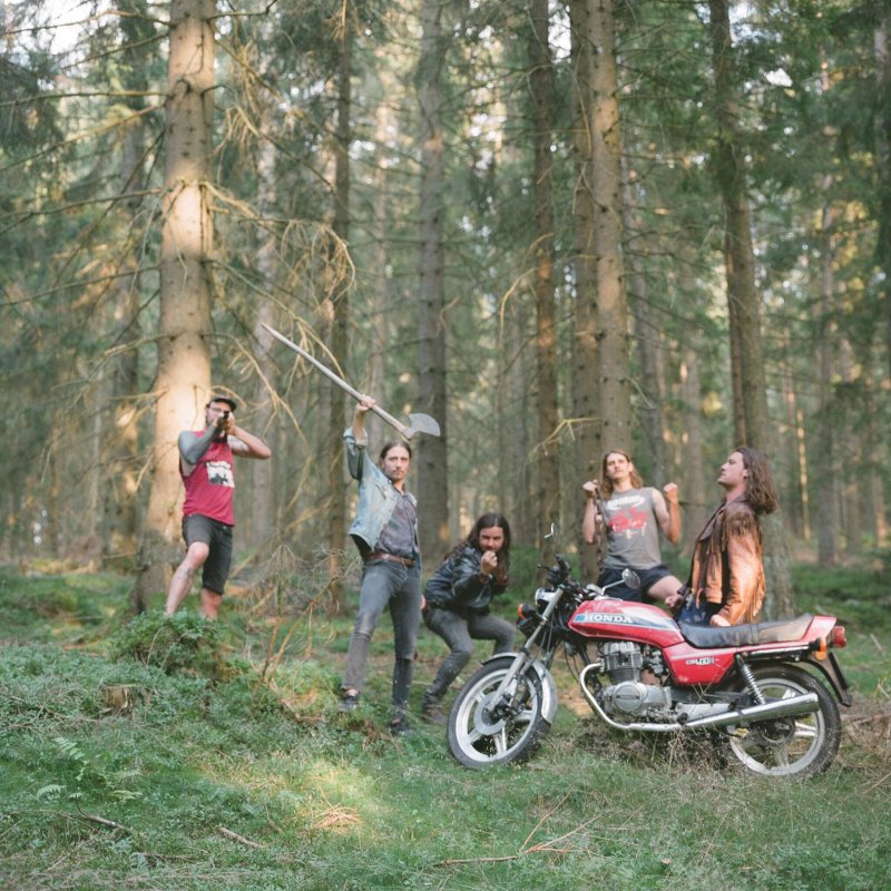 EISENHAND premiere new track at "Deaf Forever" magazine's website, set release date for DYING VICTIMS debut