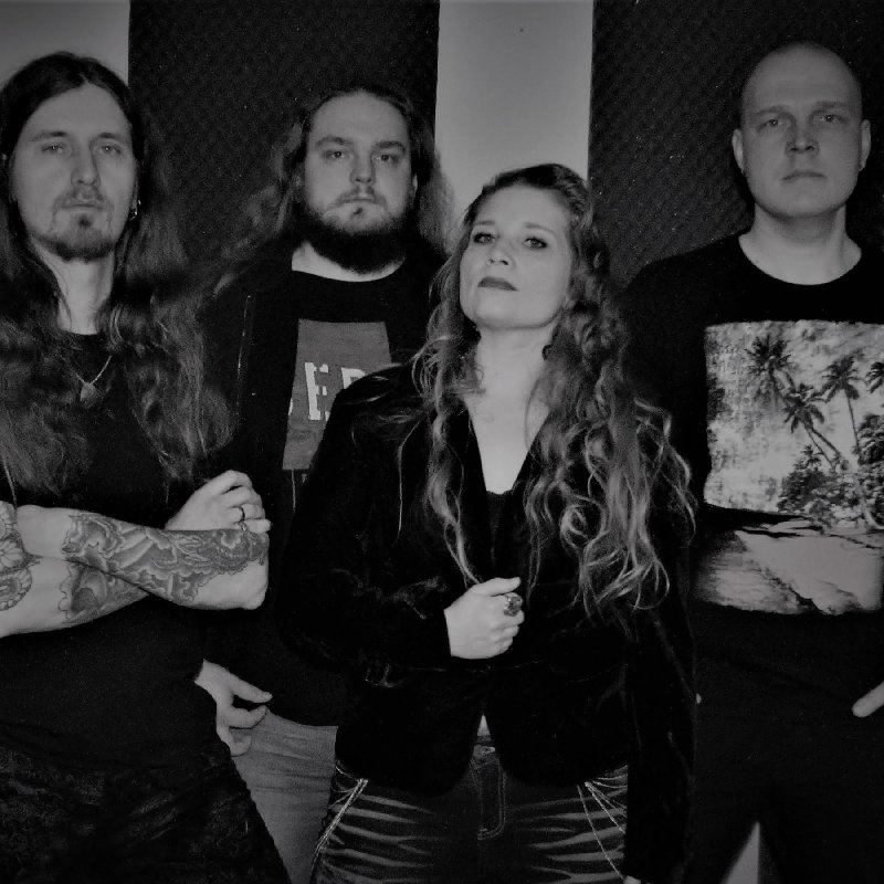 Finnish female fronted melodic hard rock band Highway Queen released a new single Hellfire!