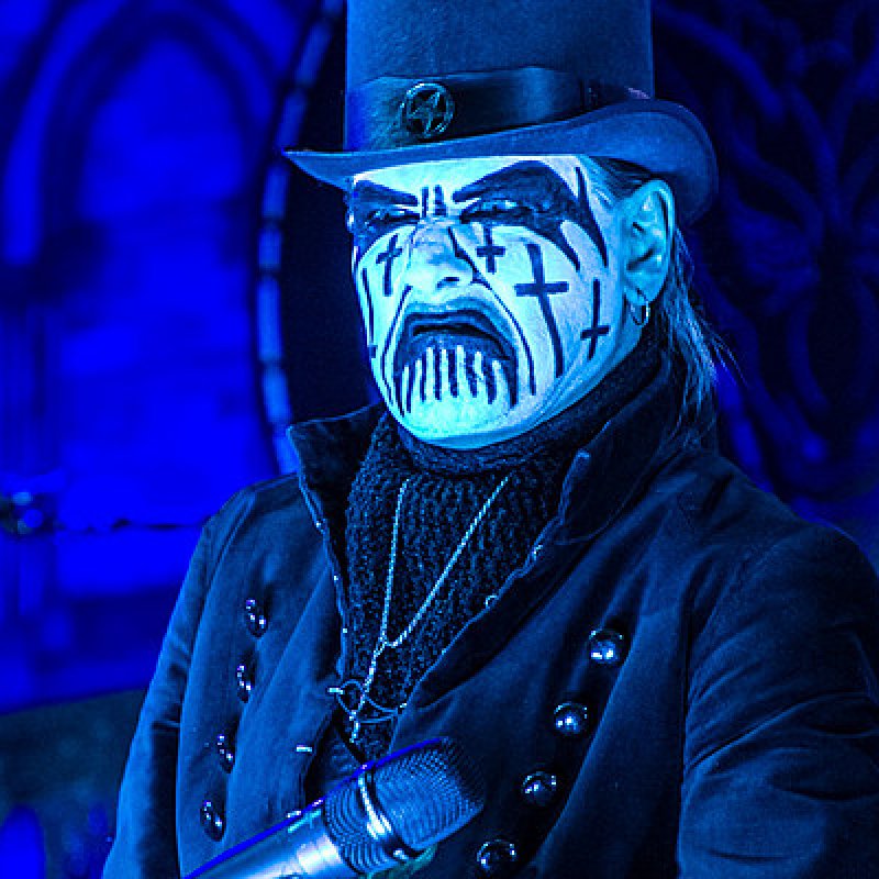 Watch KING DIAMOND's Performance Of 'Halloween' From Upcoming DVD