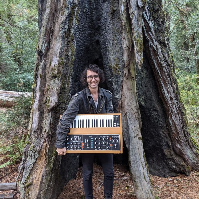 Francis Roberts releases cover video of Haunt's "Frozen In Time"