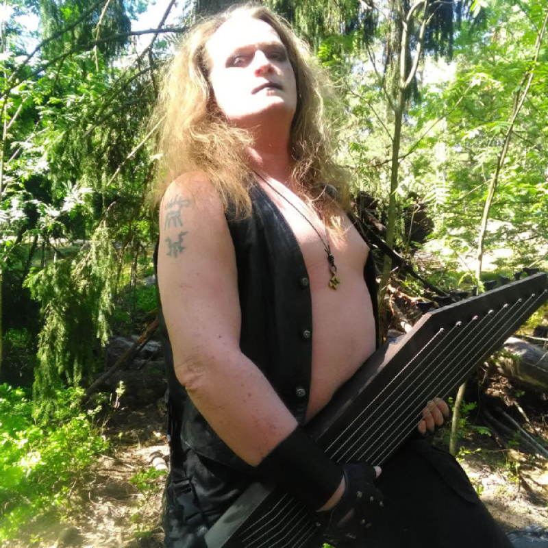 New Promo: Juha Jyrkäs - Sydämeni Kuusipuulle - (Finnish Folk Metal)