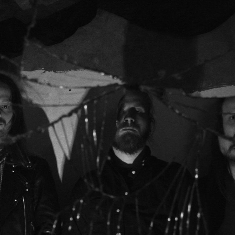 Germany's KARLOFF premiere new track at "Deaf Forever" magazine's website, set release date for DYING VICTIMS debut album