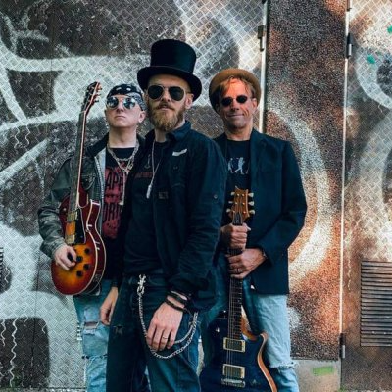 PRESSURE: Fem i Tre - Reviewed By Hard Rock Info!