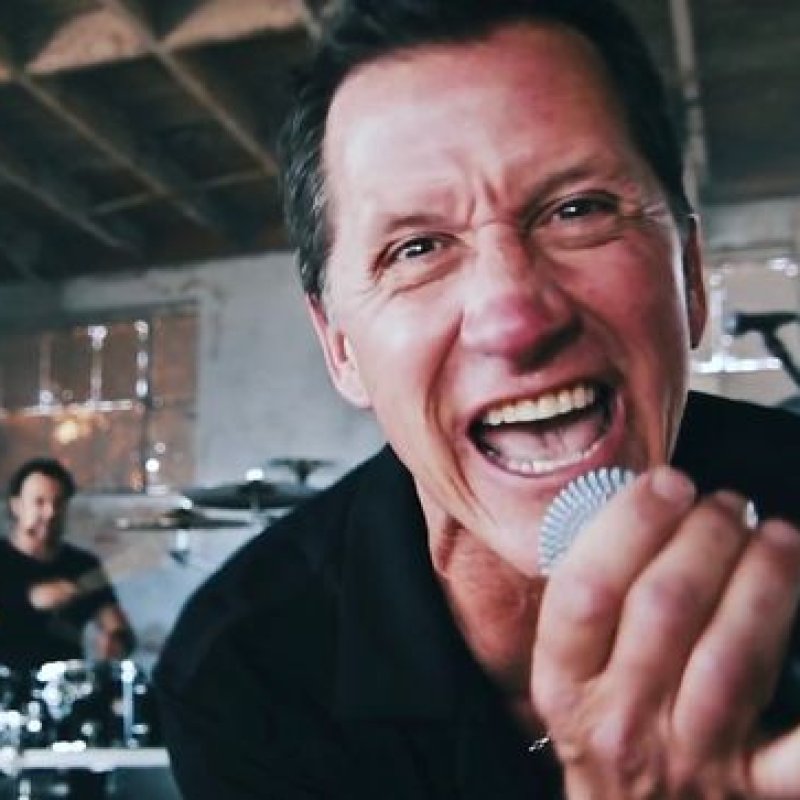 MIKE HOWE - NEITHER DRUGS NOR ALCOHOL BELIEVED TO BE FACTORS IN SUDDEN DEATH OF METAL CHURCH FRONTMAN