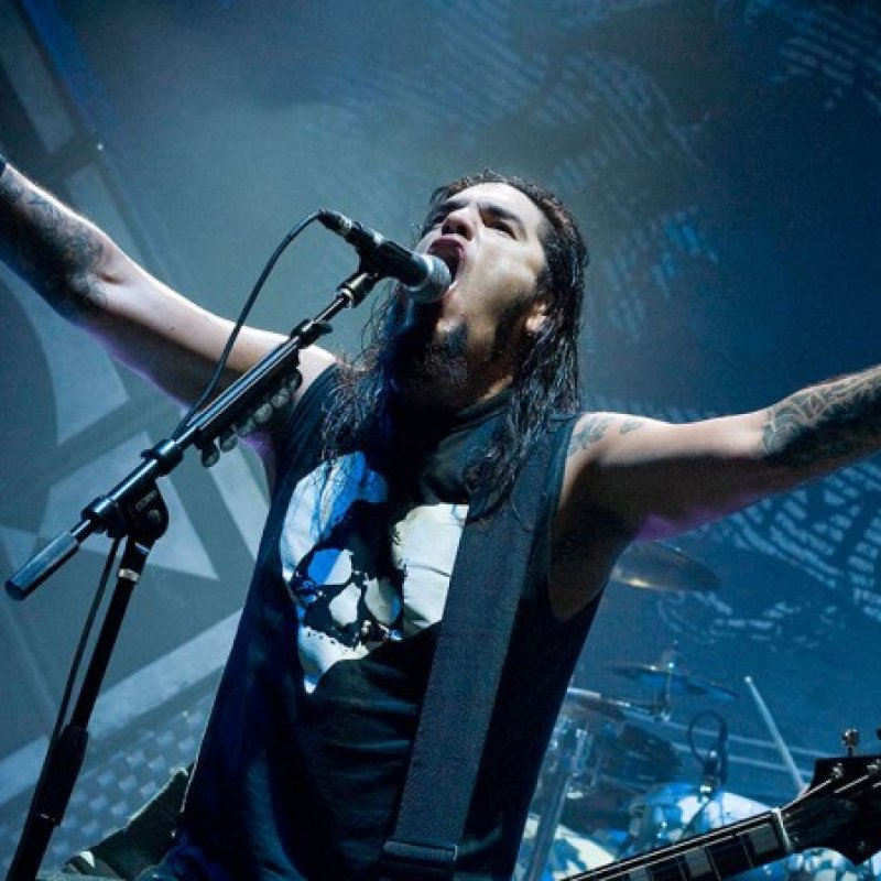 Machine Head Slams Decibel After Decibel Slams Machine Head!