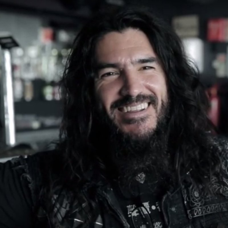 SEE ROBB FLYNN'S INTENSE POETRY-SLAM PERFORMANCE OF NEW MACHINE HEAD SONG "BASTARDS"