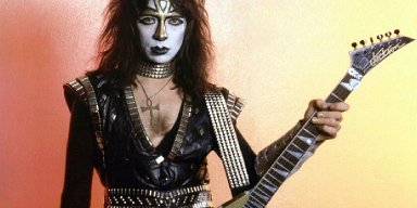 VINNIE VINCENT says MARK SLAUGHTER is A 'No-Talent Individual' Who 'Can't Sing'