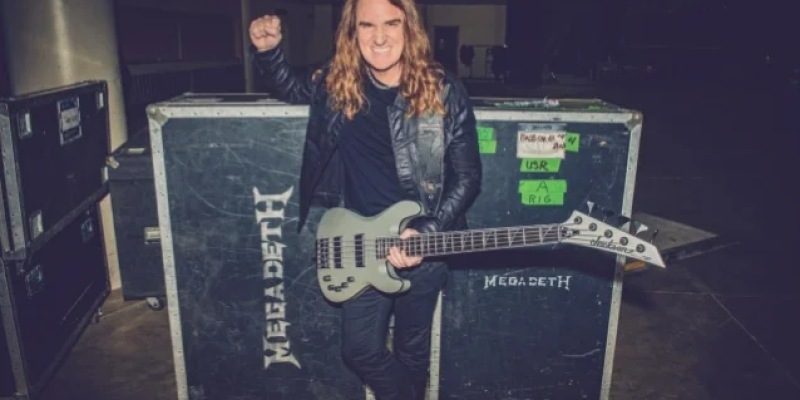 ELLEFSON IS SELLING USED MEGADETH GEAR