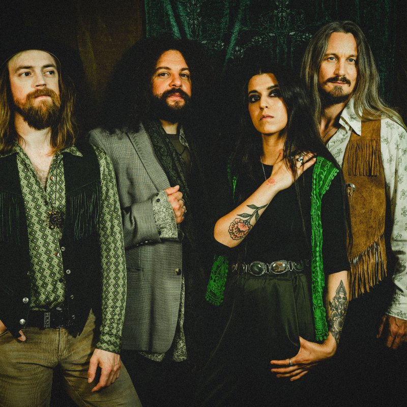 SIENA ROOT sign with METALVILLE, prepare new album