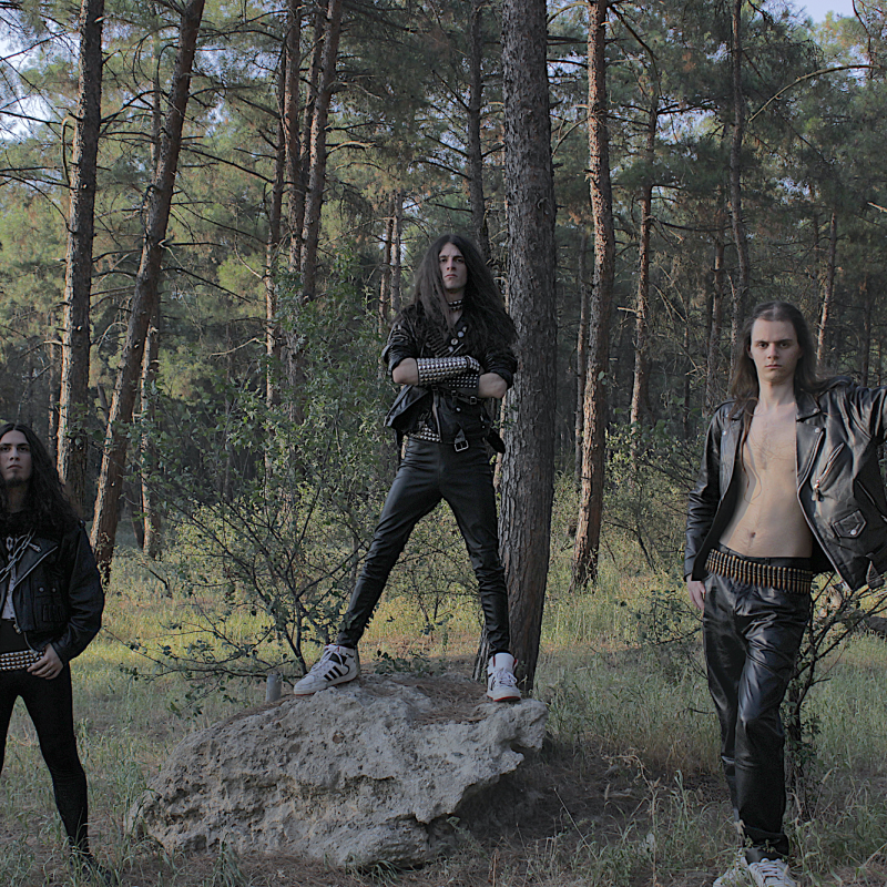 VICIOUS KNIGHTS premiere new track at "Zero Tolerance" magazine's website