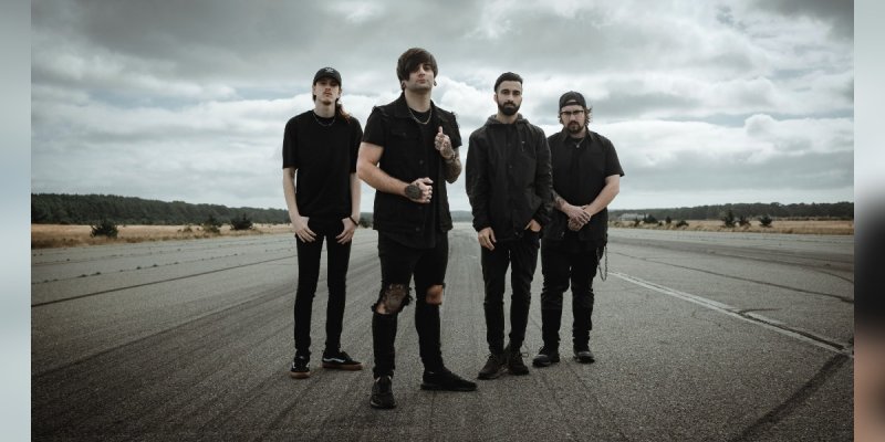 NOWHERE LEFT SIGNS WORLDWIDE DEAL WITH EXTREME MANAGEMENT GROUP