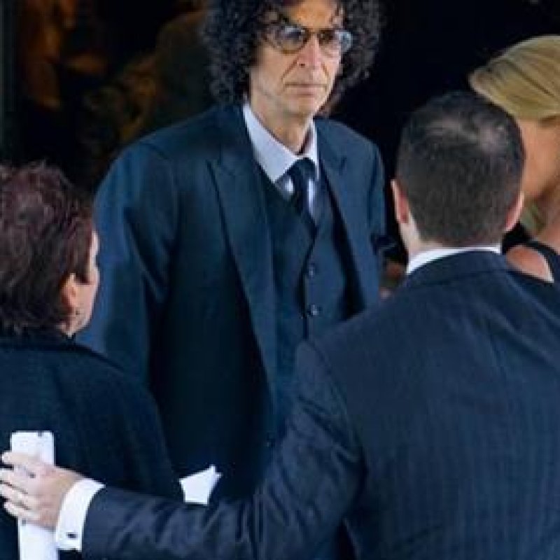 Howard Stern tells Donald Trump to 'get the f*** out of the White House'