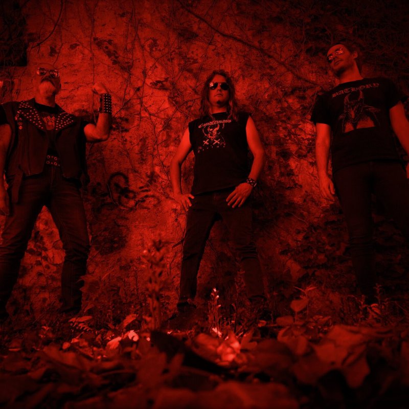 BUNKER 66 and HELLCRASH to release new split 7" via DYING VICTIMS, reveal first track