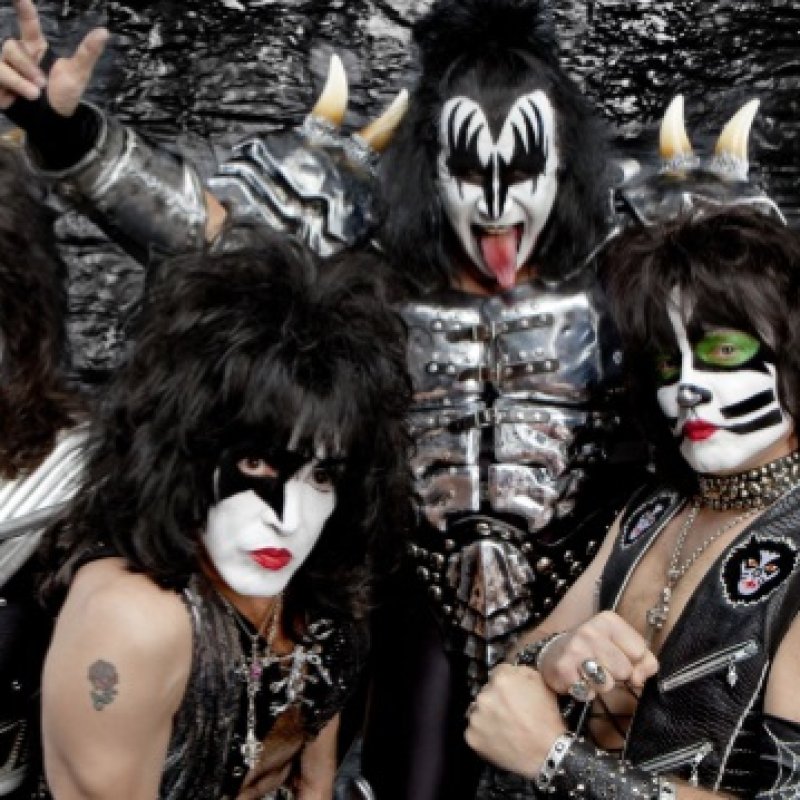 KISS To Embark On 'Major' Tour In January: 'This Will Be The Biggest Tour We've Done,' Says PAUL STANLEY