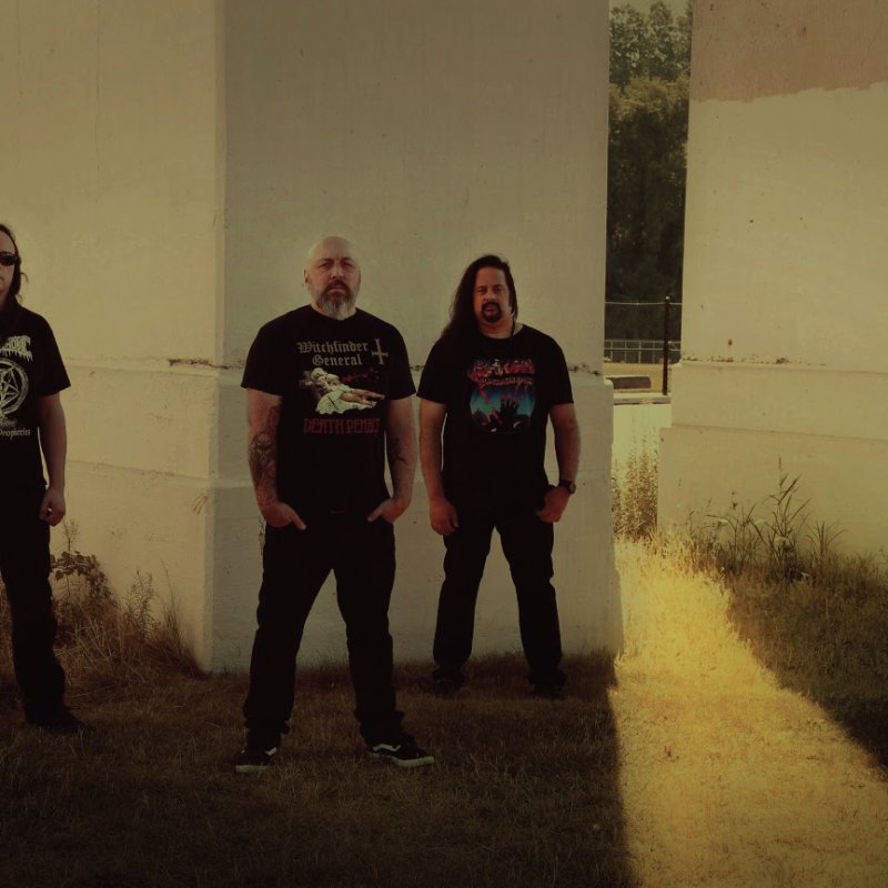 SHED THE SKIN set release date for new HELLS HEADBANGERS album