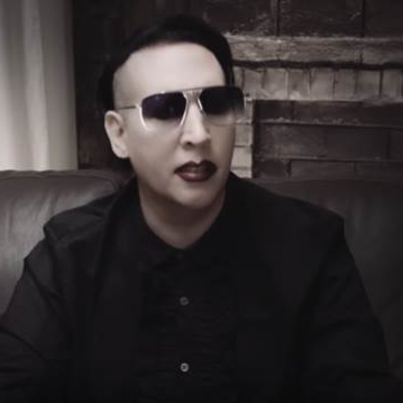  MARILYN MANSON Releases 'Cry Little Sister' Cover 