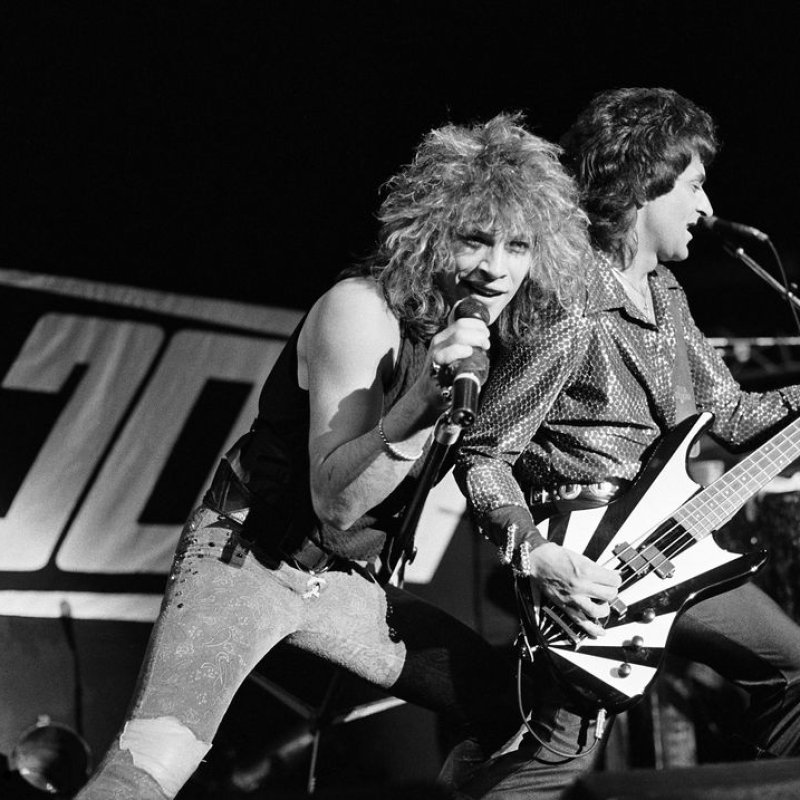  Bon Jovi bassist Alec John Such has passed away!