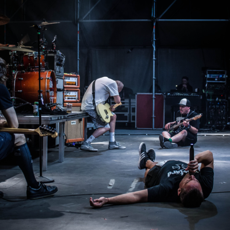 UGLY KID JOE reveal new single & video, prepare new album for METALVILLE - first new music in 7 years