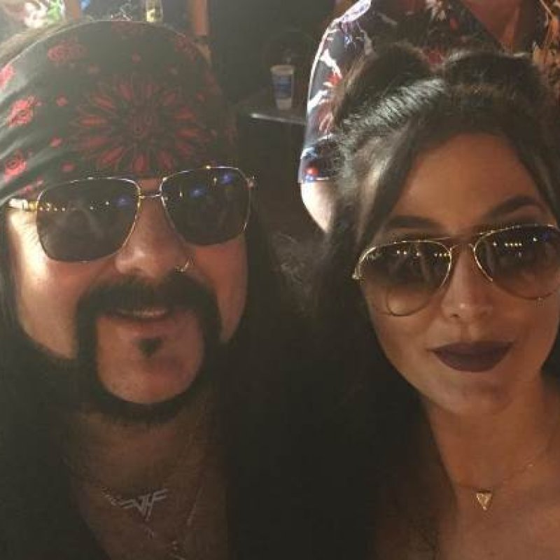  VINNIE PAUL's Longtime Girlfriend: 'I Can't Begin To Describe The Pain In My Heart From This Nightmare' 